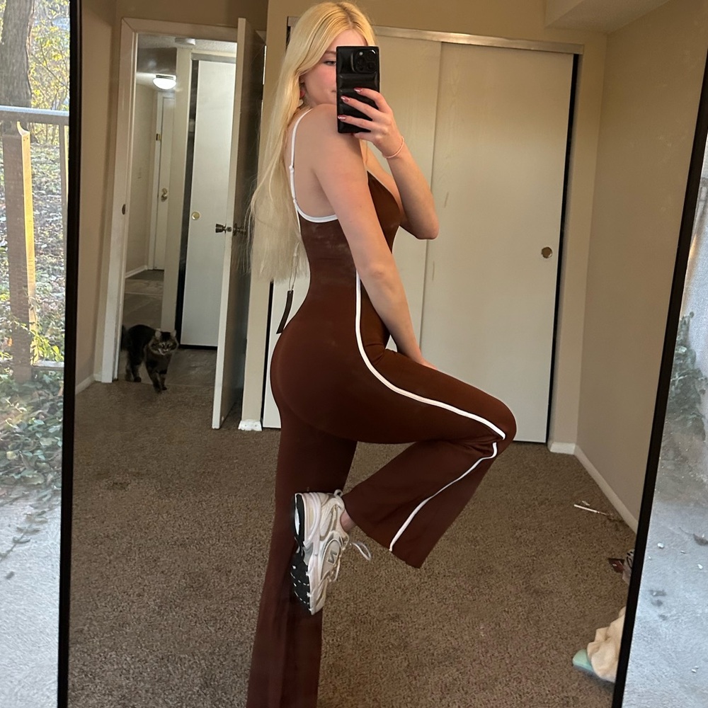 NWT brown one piece size medium - Picture 3 of 3